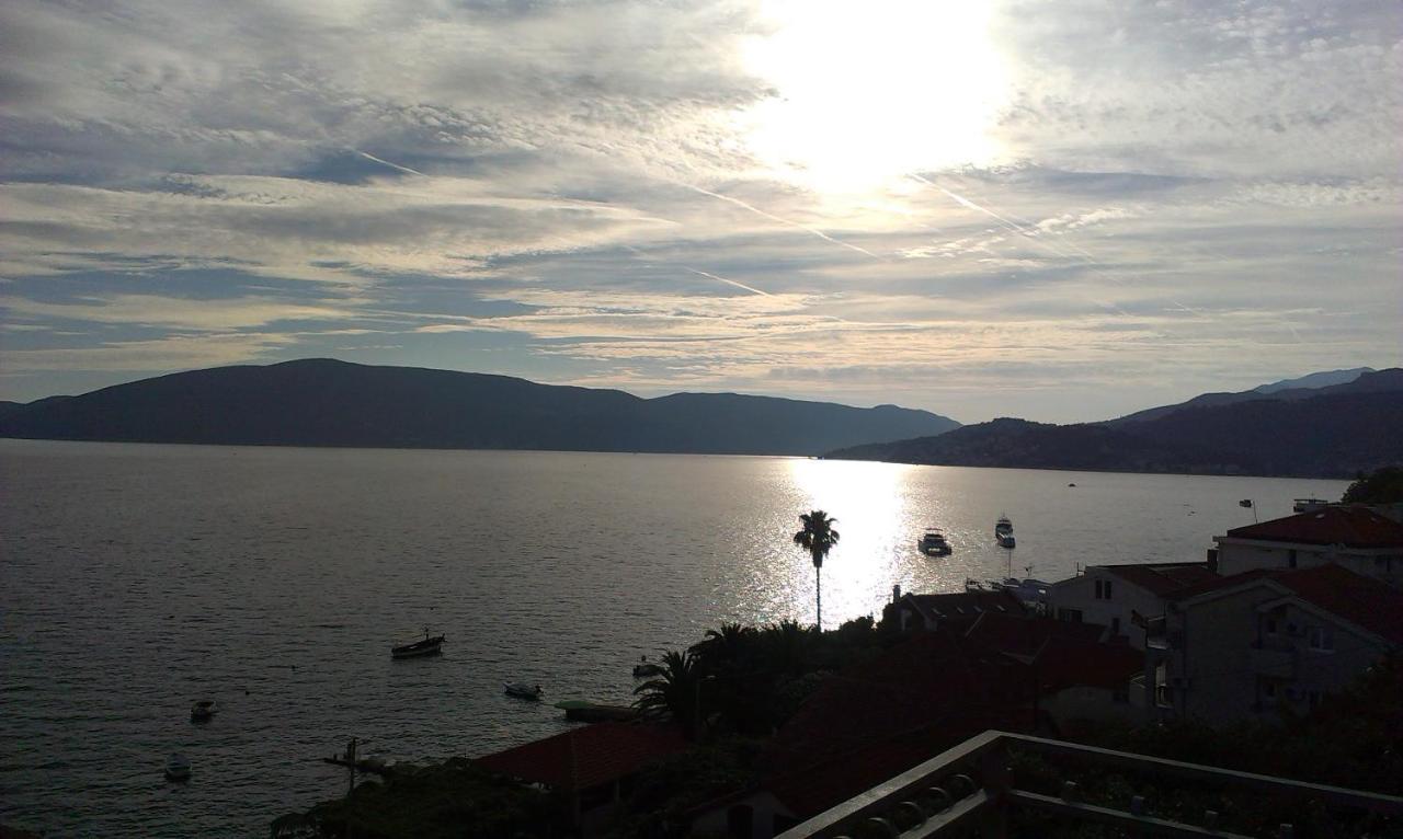Villa Angelina Kumbor Luaran gambar